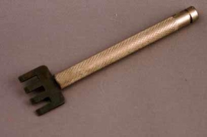1/8" 4 Prong Chisel