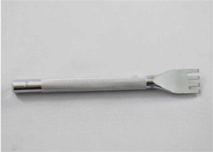 4 PRONG LACE CHISEL